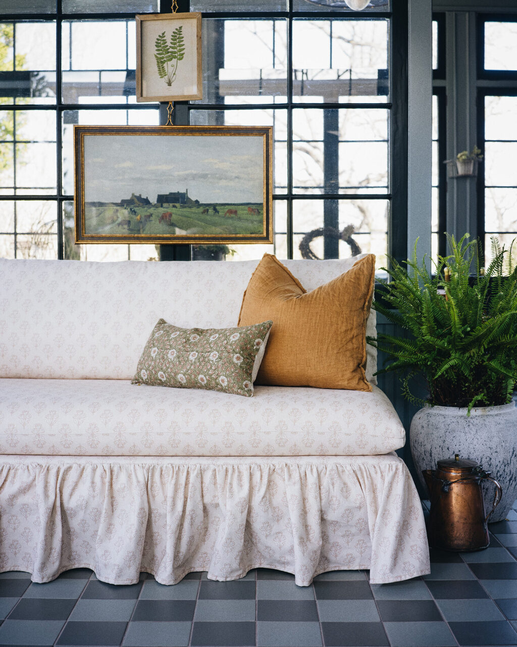 Pattern Thelma Settee